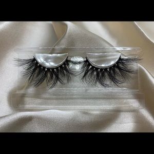 False lashes